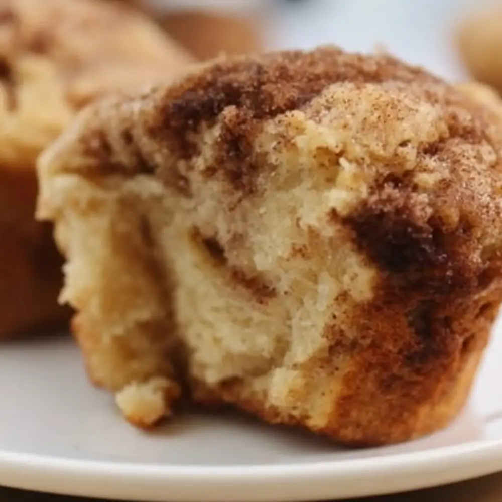 Rhubarb Coffee Cake Muffins