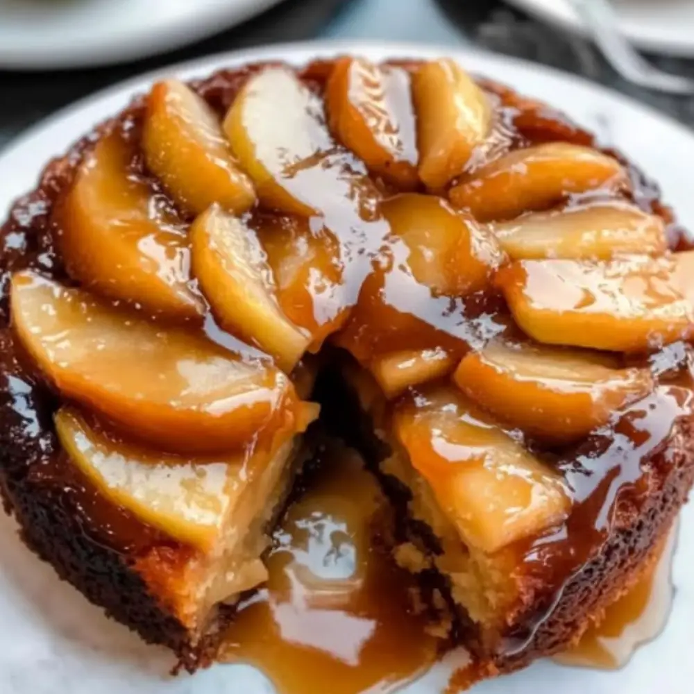 Buttery Caramel Apple Upside-Down Cake