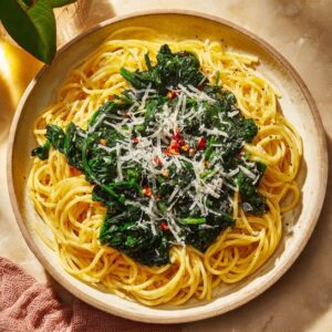 Spaghetti with Garlic & Spinach Recipe